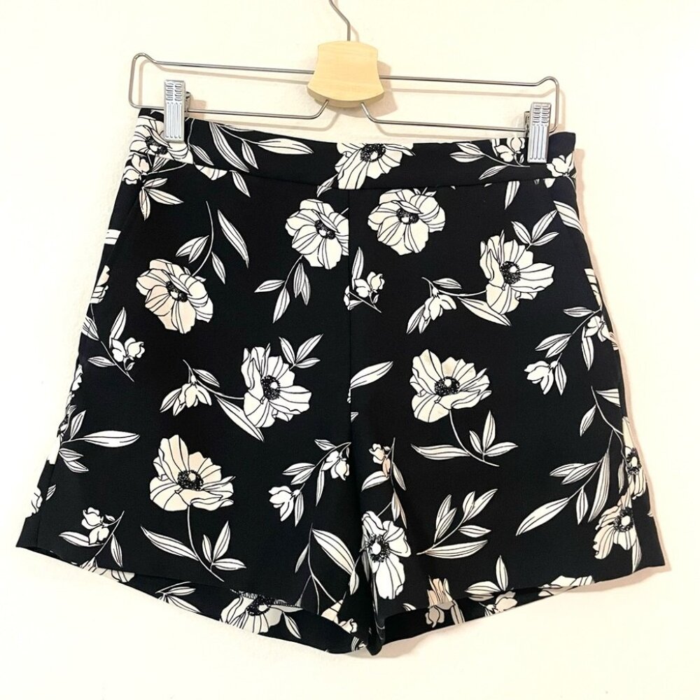 Ann Taylor floral shorts - dark blue and white - size 2